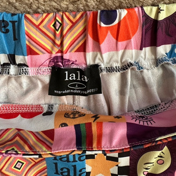 The Original Discontinued Dressed in LaLa 
Signature Print Pleated Wide Leg Pant - Picture 11 of 12